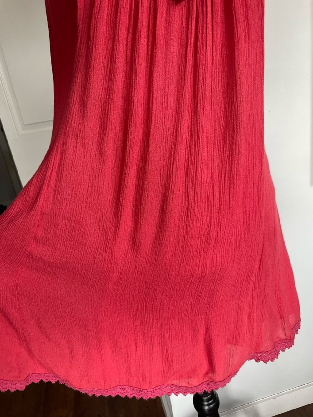 NWT Hollister Embroidered Boho Flowy A-Line Babydoll Crinkle Dress. Small - Picture 3 of 7